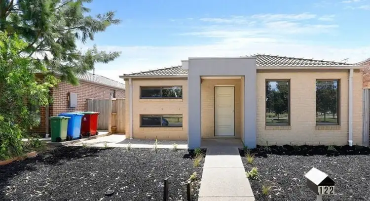 122 Sabel Drive, Cranbourne North VIC 3977