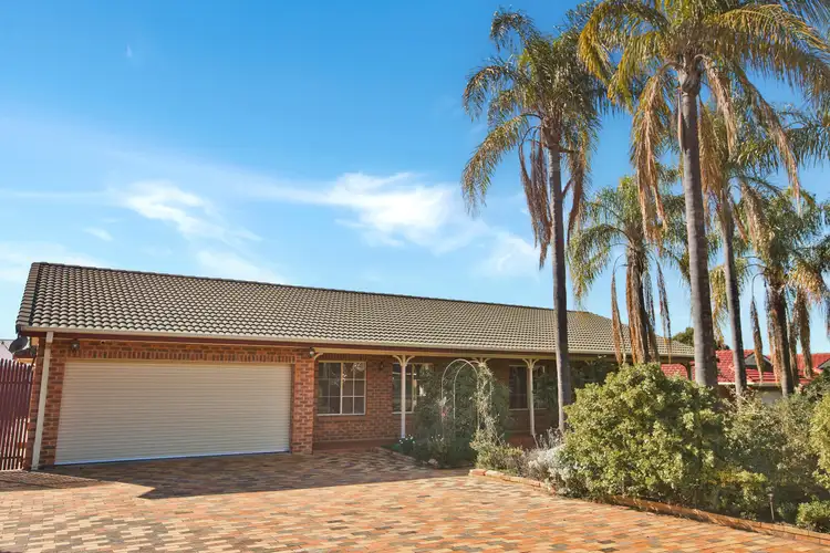 9 Robertson Street, Griffith NSW 2680