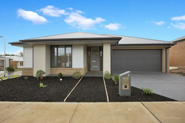 8 Carriage Drive, Warragul VIC 3820