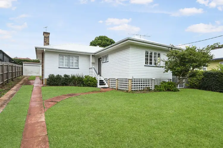31 Alford Street, Mount Lofty QLD 4350