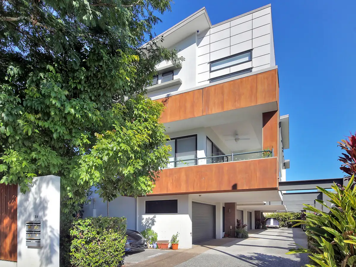 Main view of Homely townhouse listing, 2/39 Querrin Street, Yeronga QLD 4104