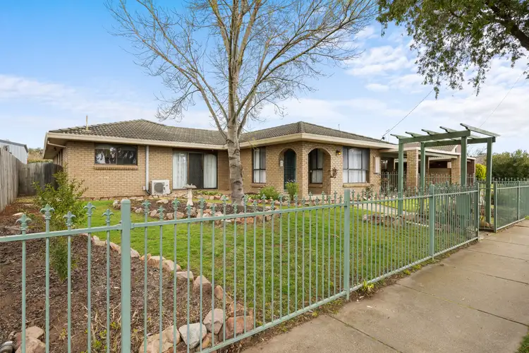22 Montgomery Street, Sale VIC 3850