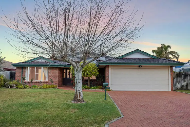 25 Grand Ocean Boulevard, Port Kennedy WA 6172