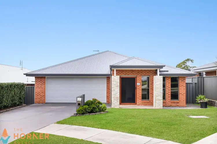 16 Barn Owl Avenue, Wadalba NSW 2259