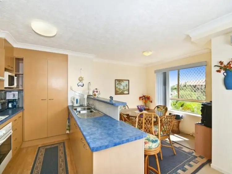 5/2-4 Mountain View Avenue, Miami QLD 4220