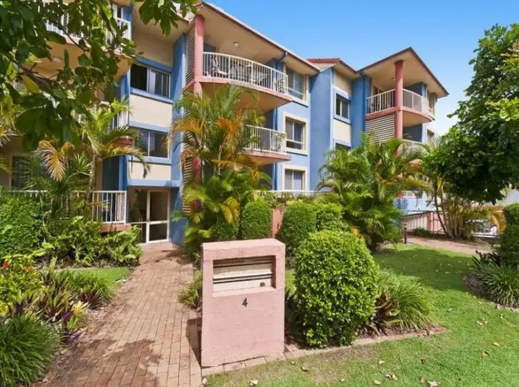 5/2-4 Mountain View Avenue, Miami QLD 4220