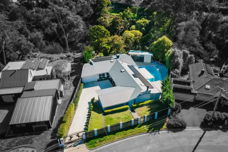6 Camelot Court, Mount Eliza VIC 3930