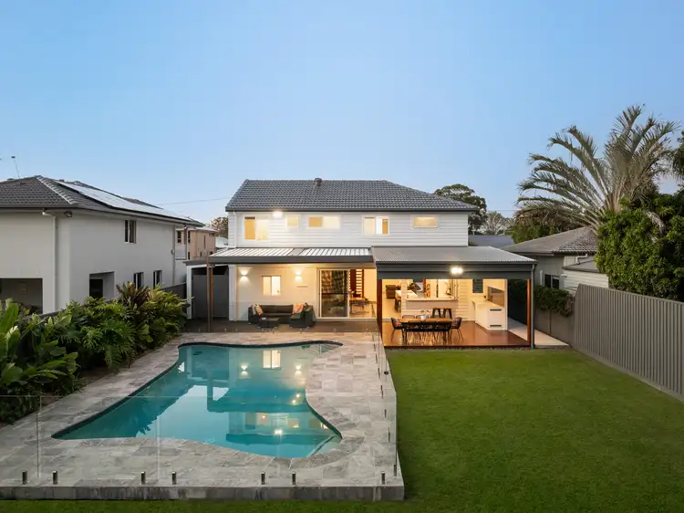 4 Clifford Street, Woody Point QLD 4019