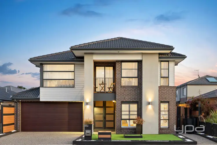 94 Waterhaven Boulevard, Point Cook VIC 3030