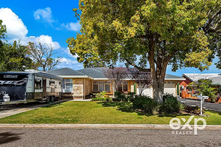 17 Demaret Avenue, Fairview Park SA 5126