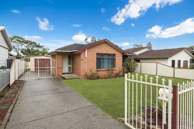 22 Sylvia Avenue, Gorokan NSW 2263