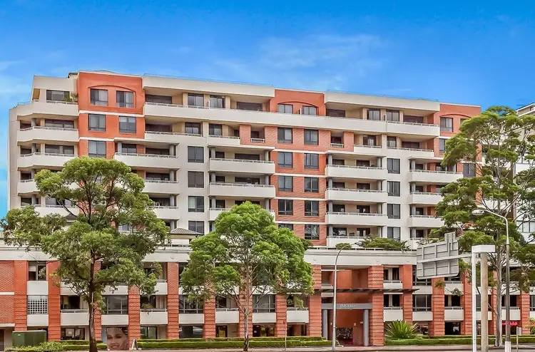 41/121-133 Pacific Highway, Hornsby NSW 2077