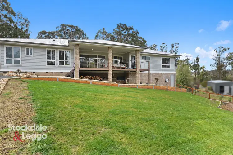 15 Wells Road, Mirboo North VIC 3871