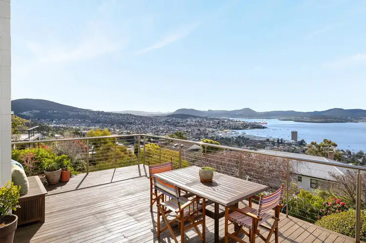 6 Eurella Avenue, Sandy Bay TAS 7005