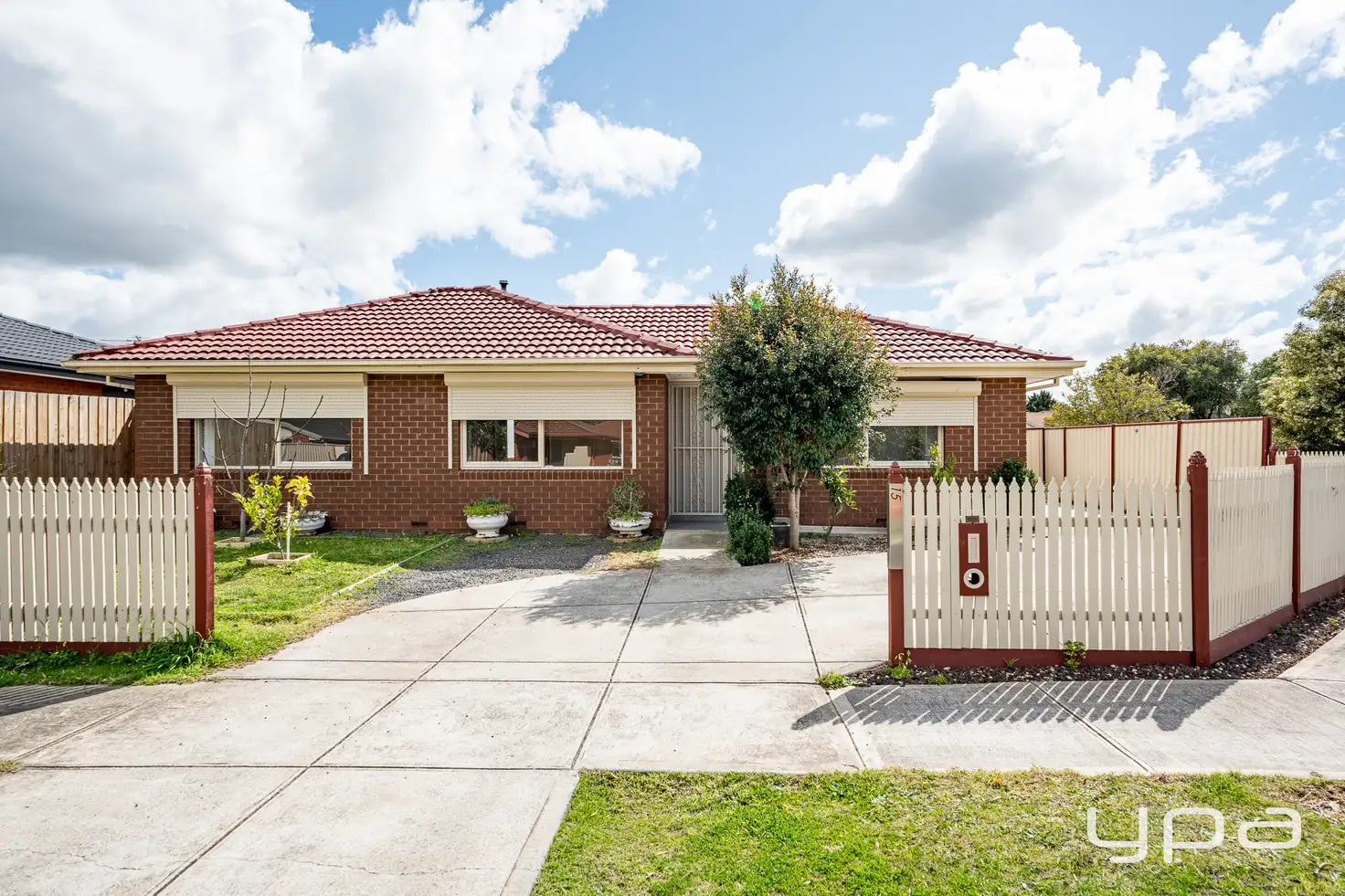 Main view of Homely house listing, 15 Gabrielle Crescent, Gladstone Park VIC 3043