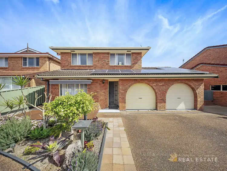 6 Salamander Gardens Court