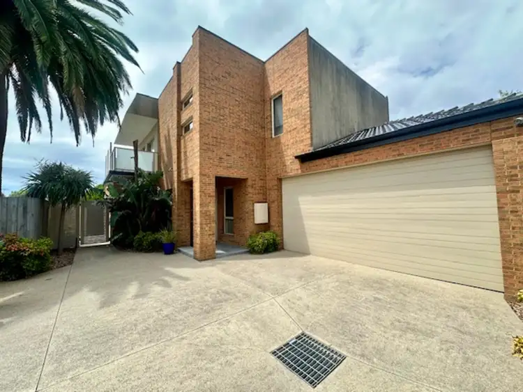 11A McCulloch Street, Dromana VIC 3936