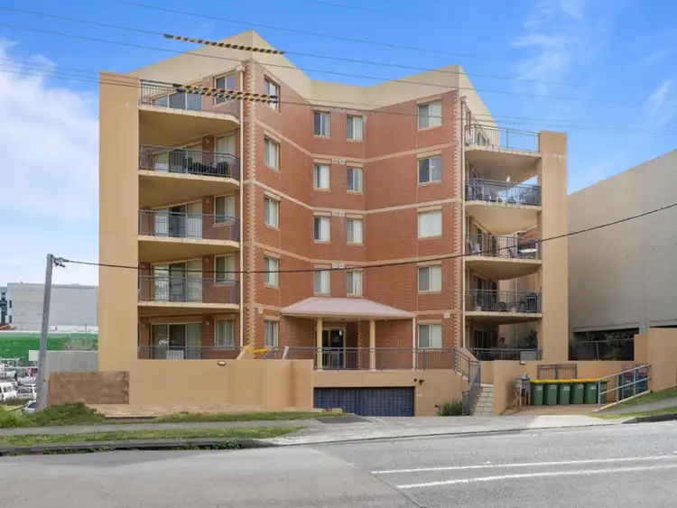 18/12-14 Hills Street, Gosford NSW 2250