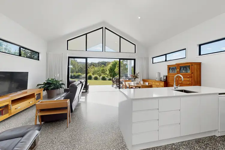 22 CREEKLINE Place, Mooloolah Valley QLD 4553