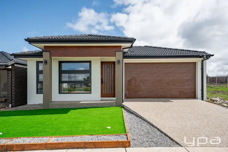 8 Spinosa Road, Sunbury VIC 3429