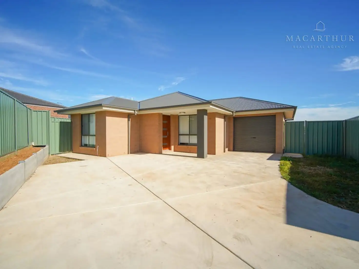 Main view of Homely villa listing, 2/11 Gimlet Place, Forest Hill NSW 2651