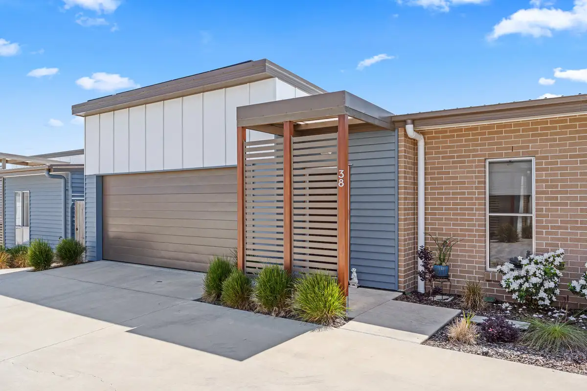 Main view of Homely villa listing, 38/1 Links Court, Urraween QLD 4655
