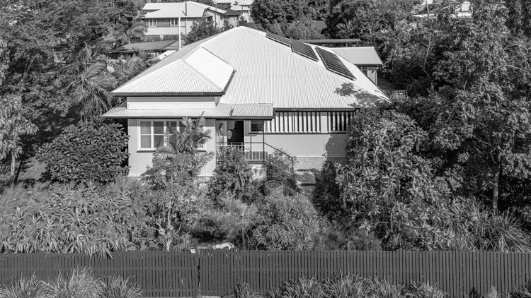 2 Sussex Street, Hyde Park QLD 4812