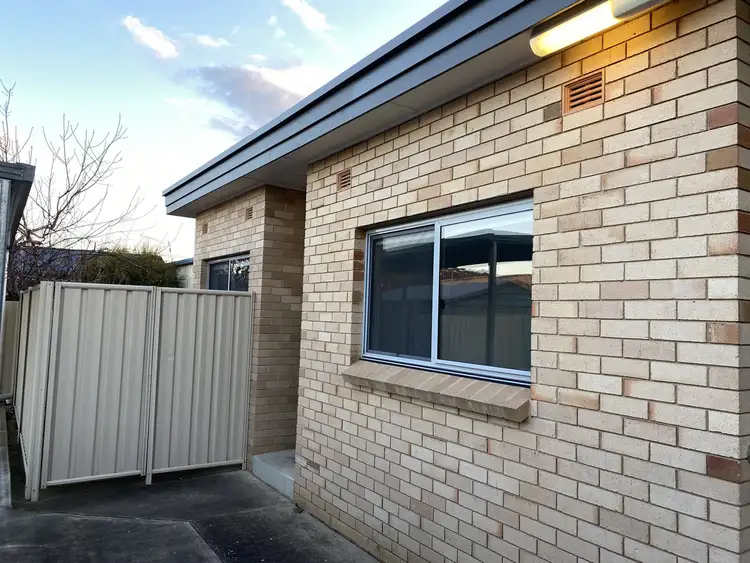11 Griffith Street