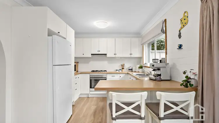 61 Tableland Road, Wentworth Falls NSW 2782