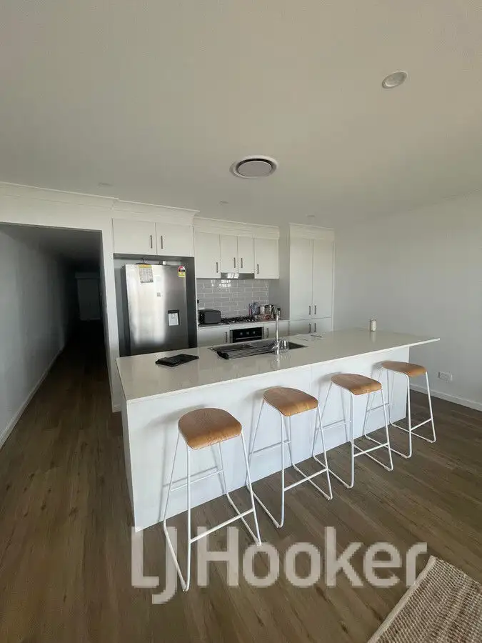 Third view of Homely semi-detached listing, 1/5 Sand Drift Way, Vincentia NSW 2540