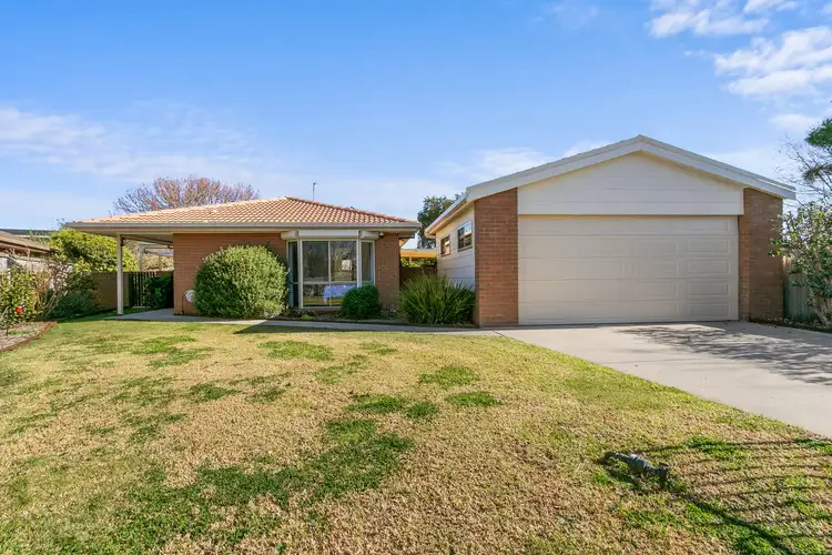 15 Yvette Close, Sale VIC 3850