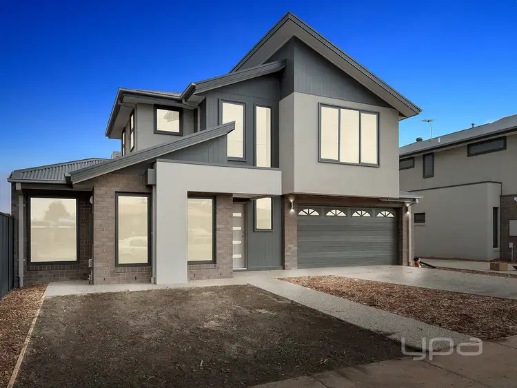 1/5 Burleigh Road, Melton VIC 3337