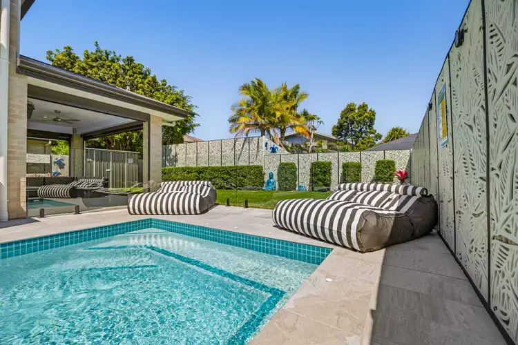 6 Little Mountain Drive