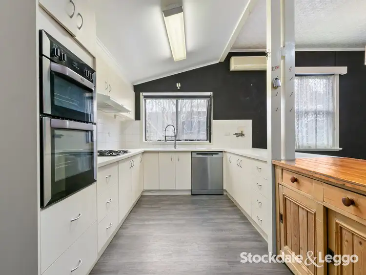 Fifth view of Homely house listing, 11 Avondale Road, Morwell VIC 3840