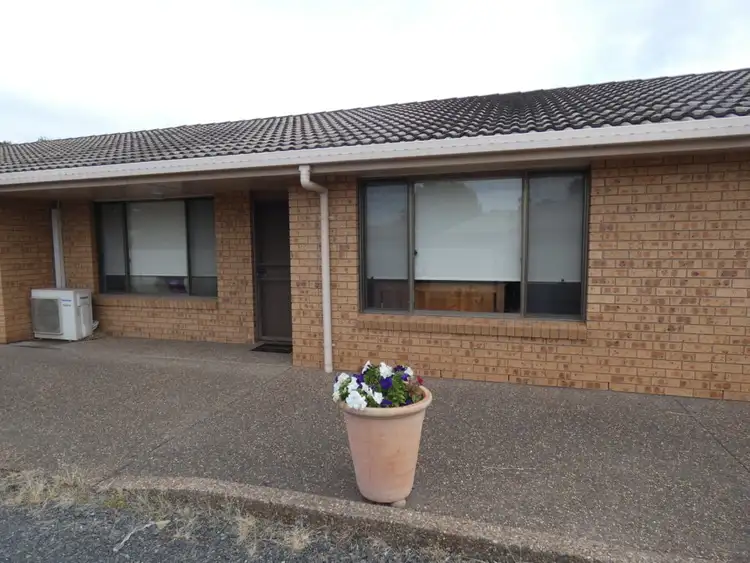 2/15 Kenilworth Street, Denman NSW 2328