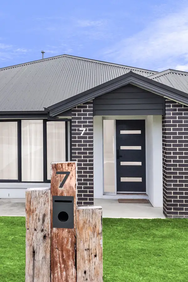 Second view of Homely house listing, 7 Deverell Way, Warrnambool VIC 3280