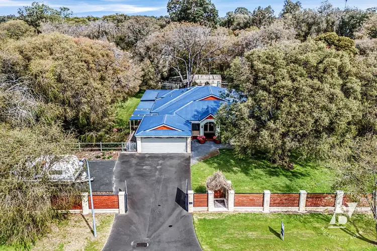 10 Klaehn Crescent, Yalyalup WA 6280