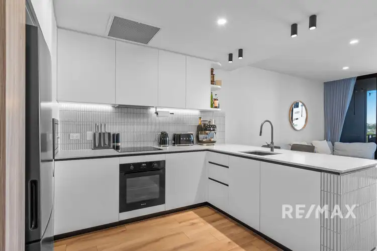 508/7 Jeavons Lane, Stones Corner QLD 4120