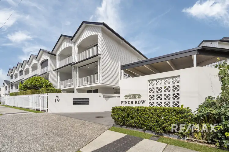 10/19 Nicklin Street, Coorparoo QLD 4151