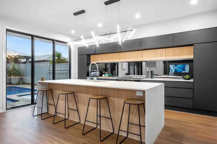 63 Caladenia Crescent