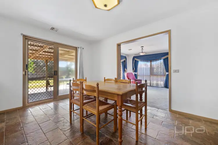 Fifth view of Homely house listing, 8 Dodemaide Place, Brookfield VIC 3338