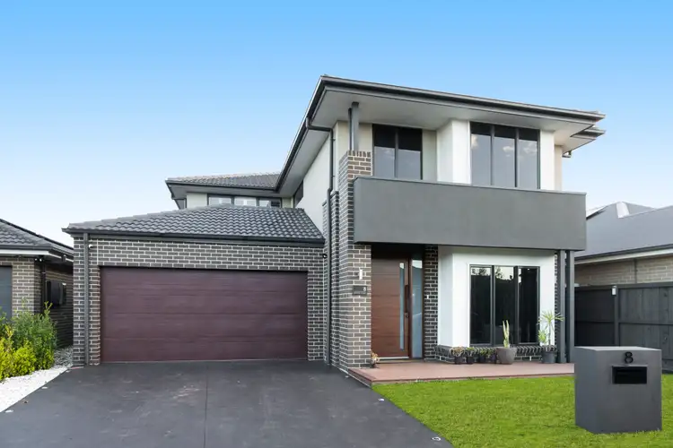 8 Allinson Street, Gledswood Hills NSW 2557