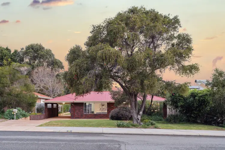 8 Waldorf Street, Carine WA 6020