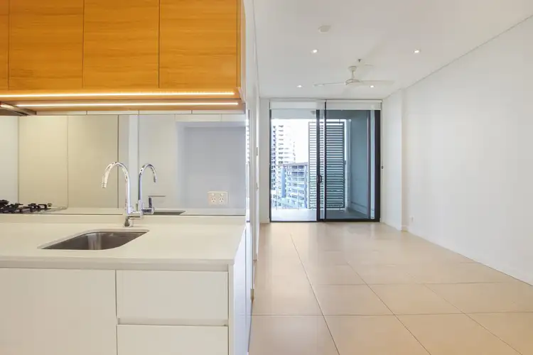 1093/33 Remora Road, Hamilton QLD 4007