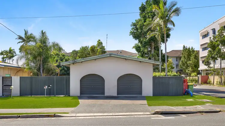 9 Hollywell Road, Biggera Waters QLD 4216
