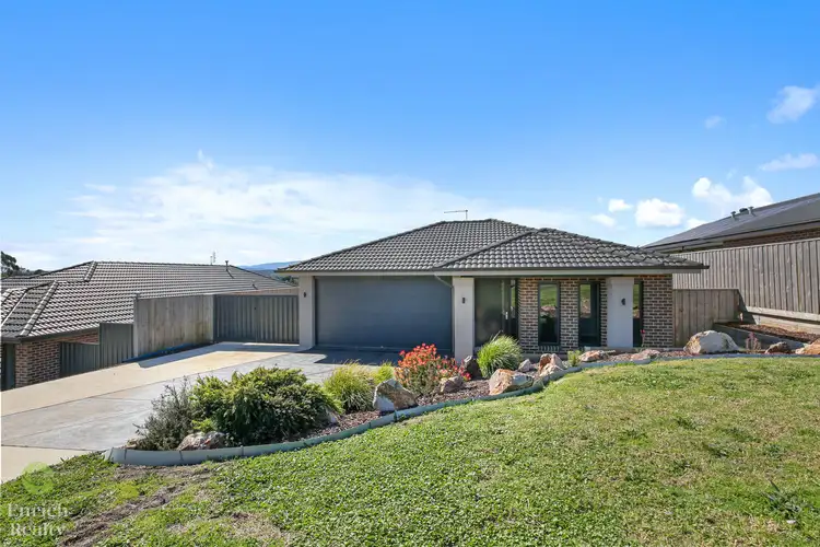 17 Coach Road, Newborough VIC 3825