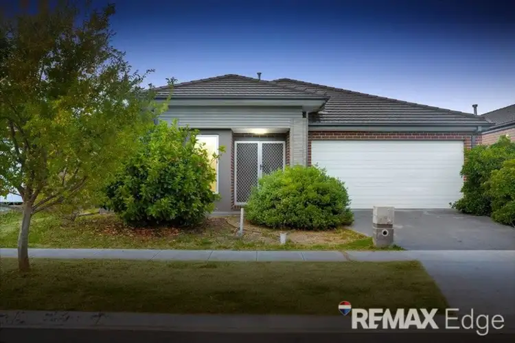 11 Ostend Crescent, Point Cook VIC 3030