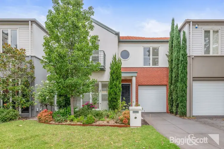 8 Beacon Road, Port Melbourne VIC 3207