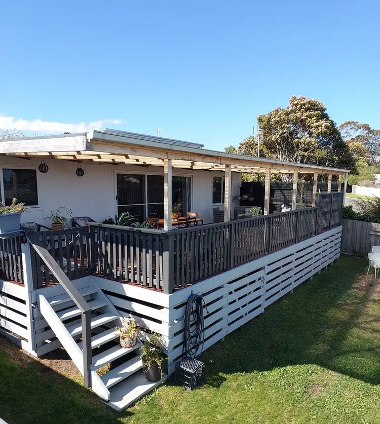 1 Archer Court, Lakes Entrance VIC 3909
