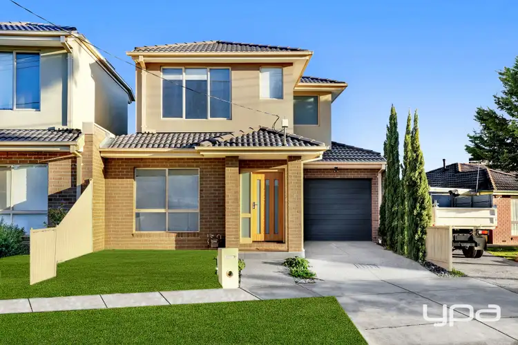 114 Rokewood Crescent